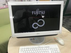 パソコンが正常起動しない。起動してから富士通のロゴ画面から進まない。